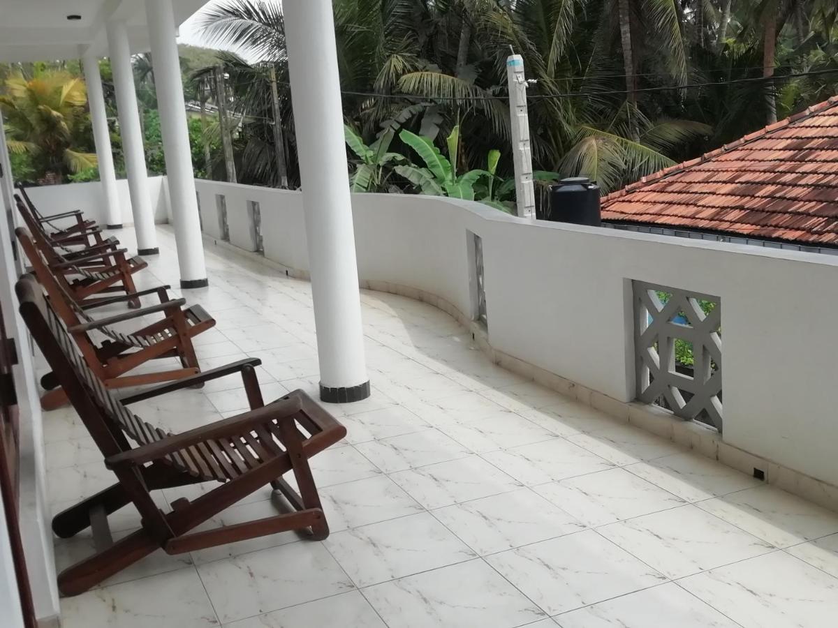 White Baby Hotell Hikkaduwa Eksteriør bilde